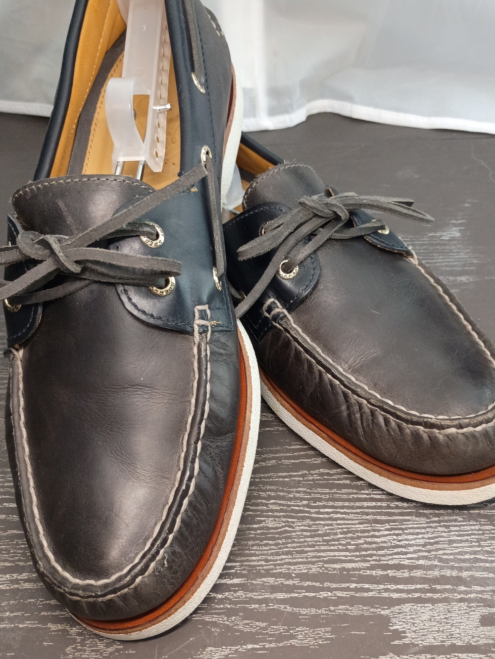 Sperry GOLD CUP Black Leather 2-Eye Boat Shoes with White Sole. Men's 10.5M